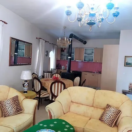 George's * Gjirokaster