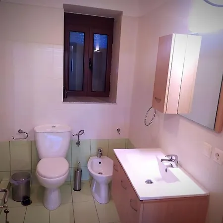 George's Villa Gjirokaster